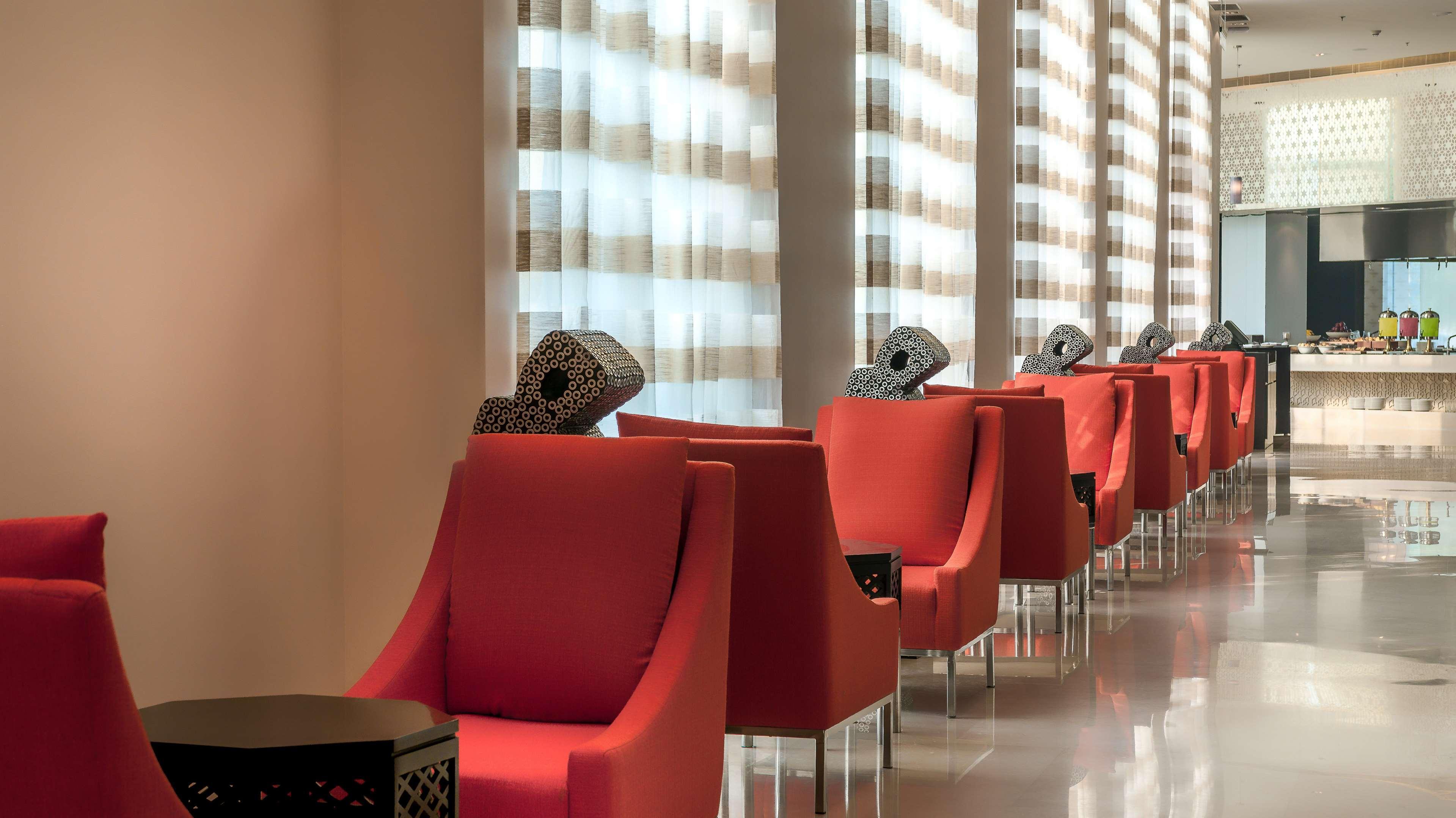 Hyatt Place Gurgaon Udyog Vihar Exterior photo The lounge at the airport